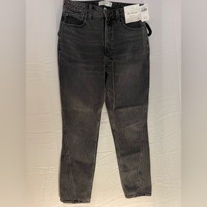 Abercrombie and Fitch women’s Skinny Jeans